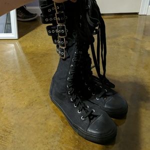 Conserve style highhhhhhh top lace ups